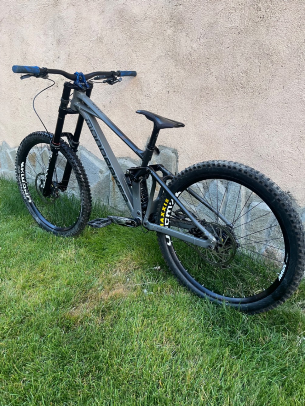 Mondraker Summum R view 9