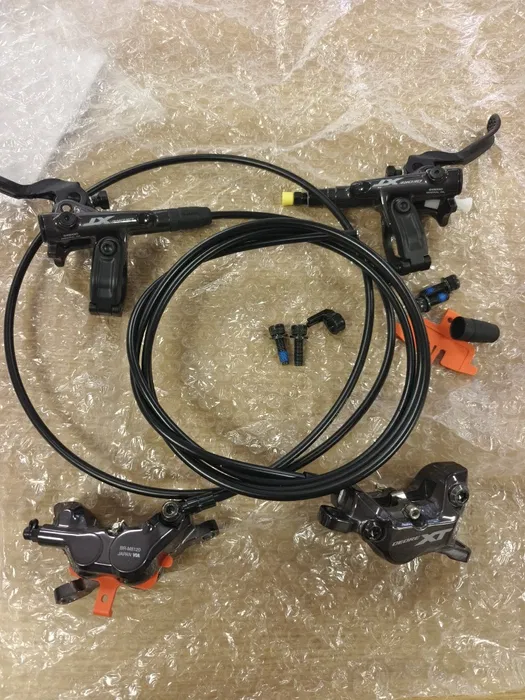 Shimano DEORE XT BL-M8100/BR-M8120