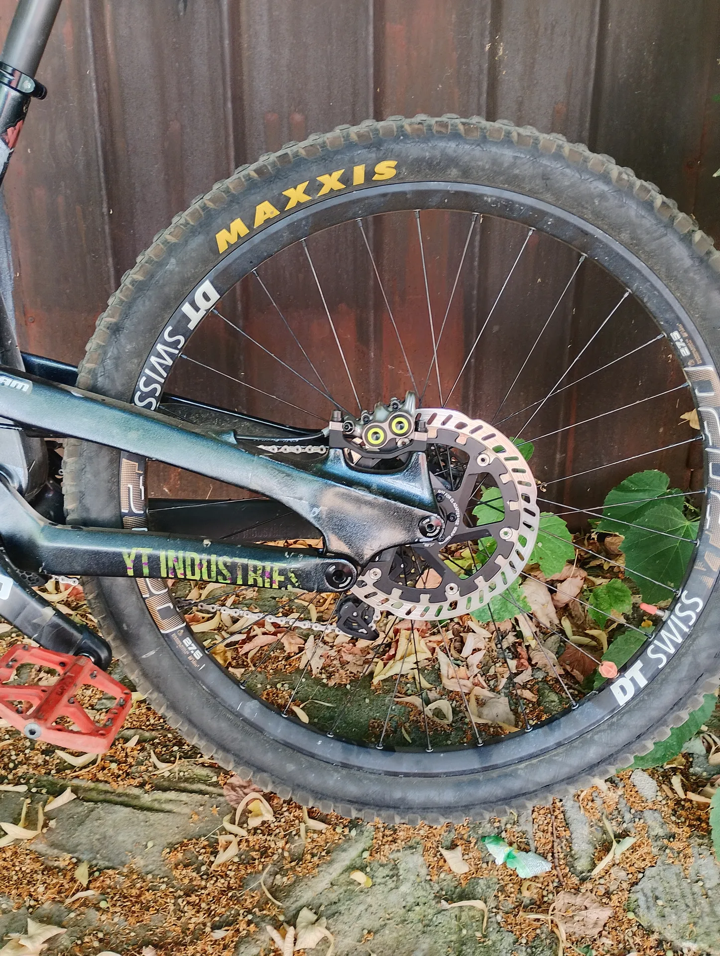 YT Industries Tups base view 3